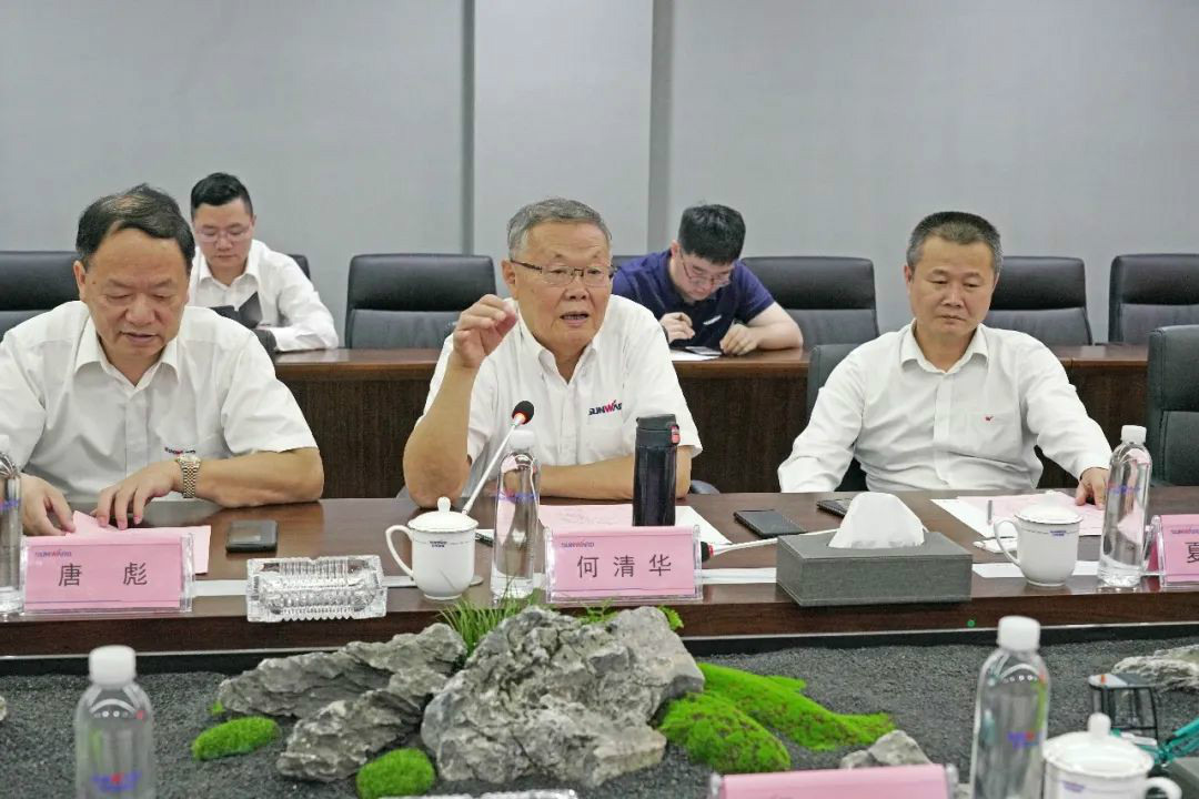 中铁设备赵华总经理莅临不朽情缘-官方网站智能互换