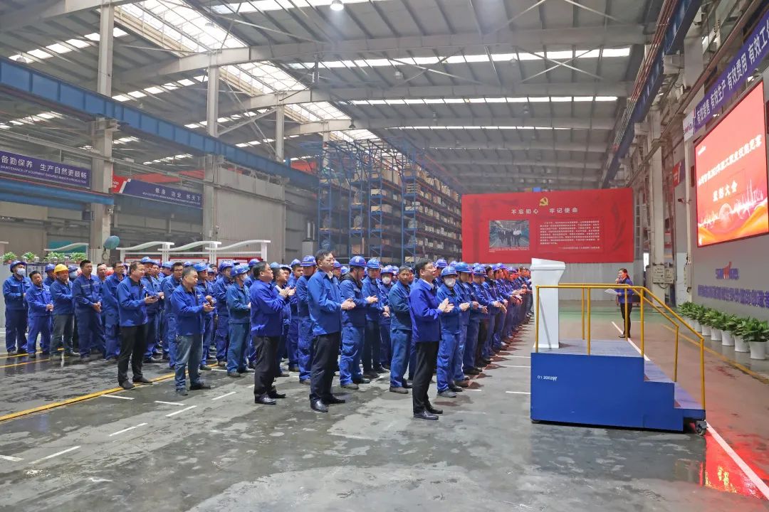 向楷模进建！不朽情缘-官方网站智能56名职工受到职工职业技术较量赞美