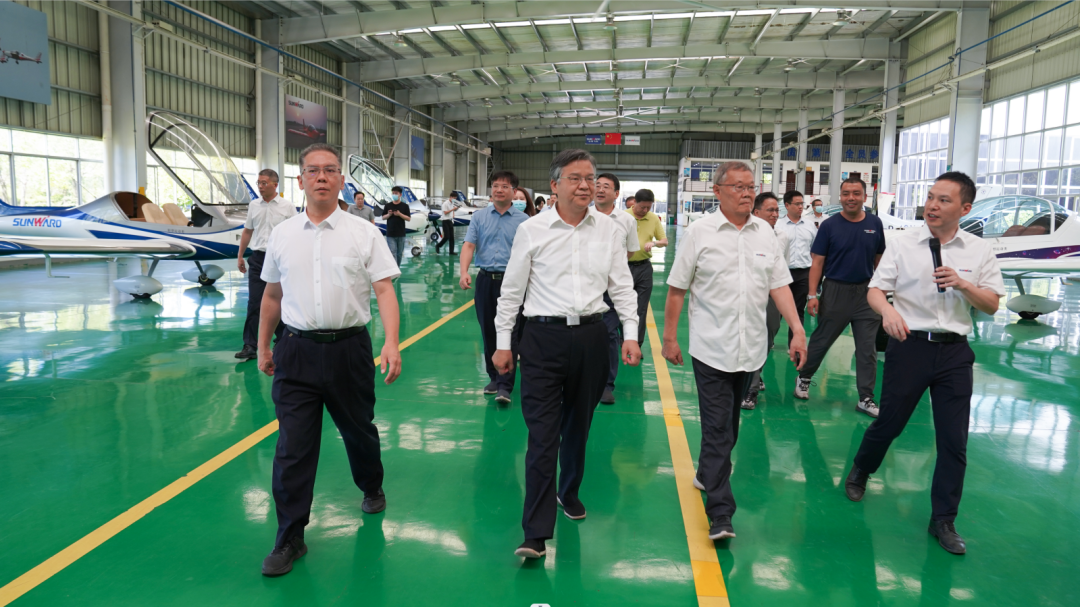 湖南省委常委、常务副省长李殿勋一行调查调研不朽情缘-官方网站科技