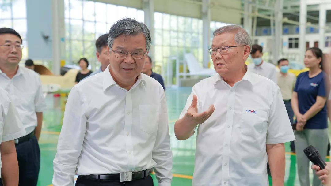 湖南省委常委、常务副省长李殿勋一行调查调研不朽情缘-官方网站科技