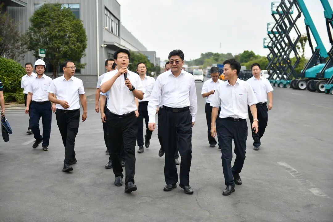 国度应急治理部郭治武局长一行调查不朽情缘-官方网站智能无人化应急接济设备
