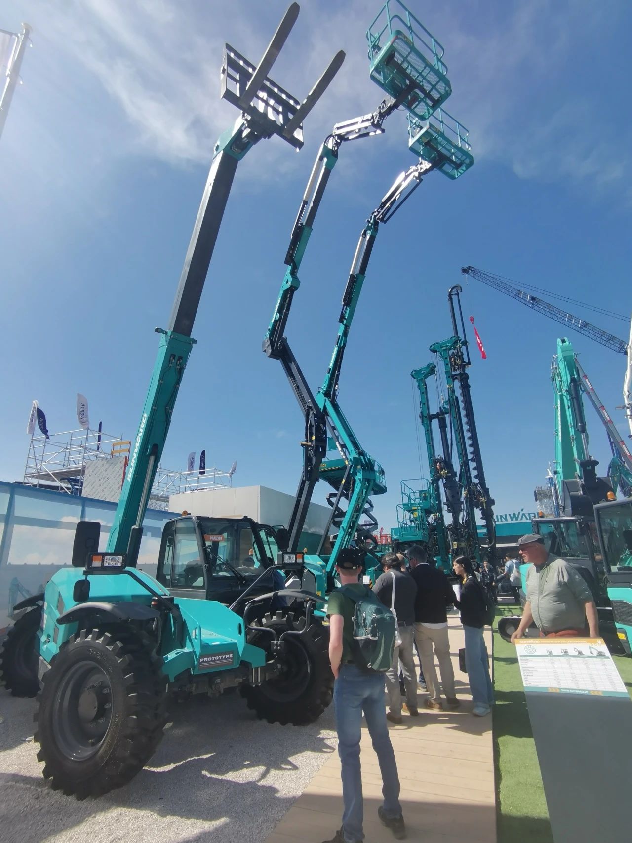不朽情缘-官方网站智能高空机械闪灼Bauma 2025! 新能源技术与创新产品获全球瞩目