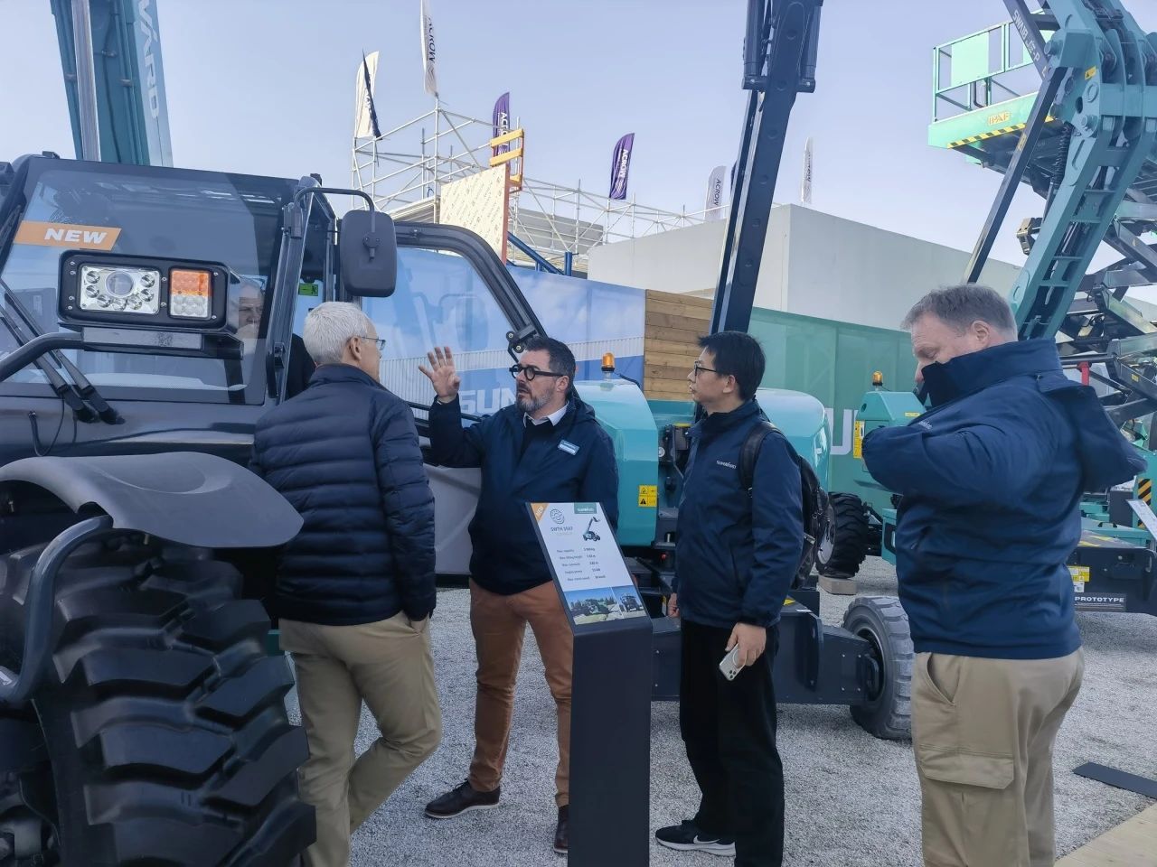 不朽情缘-官方网站智能高空机械闪灼Bauma 2025! 新能源技术与创新产品获全球瞩目