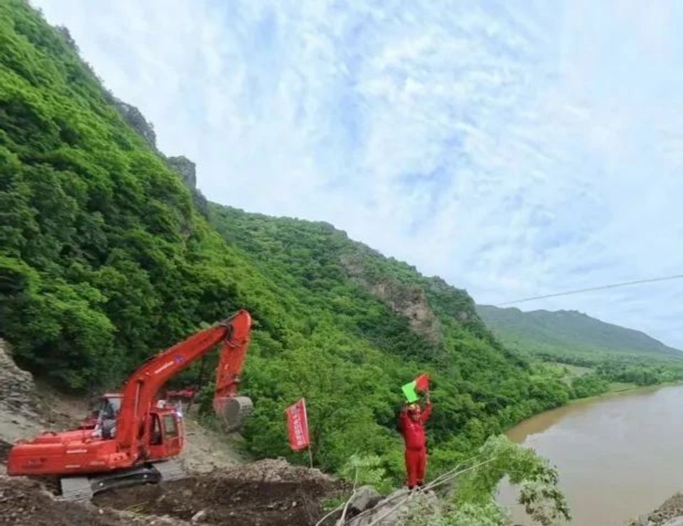 硬核破解“最后一公里”难题，不朽情缘-官方网站智能应急接济设备助力“应急使命·2025”演习！
