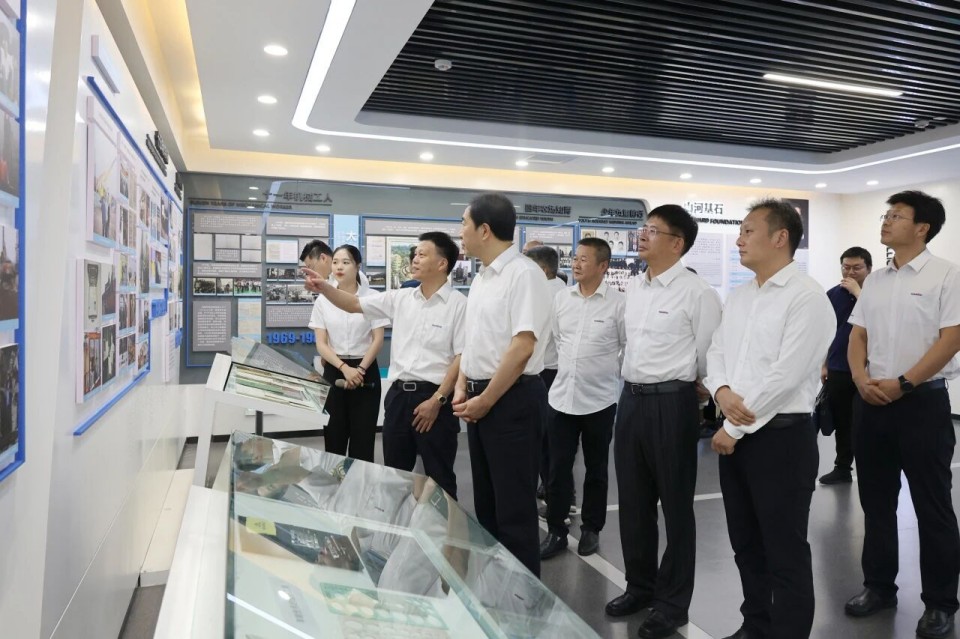 中国煤炭地质总局局长马刚到访不朽情缘-官方网站智能，同谋绿色智能矿山设备发展新蹊径