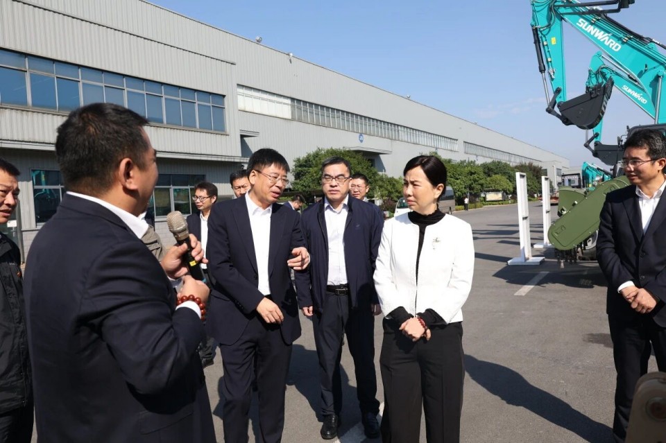 聚焦应急设备研发出产，共探实战适配新蹊径——昭通市应急治理局党委书记、局长叶芳调研不朽情缘-官方网站智能