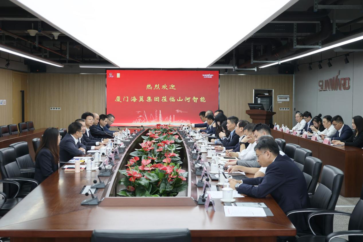乐山海翼集团总经理金中权到访不朽情缘-官方网站智能