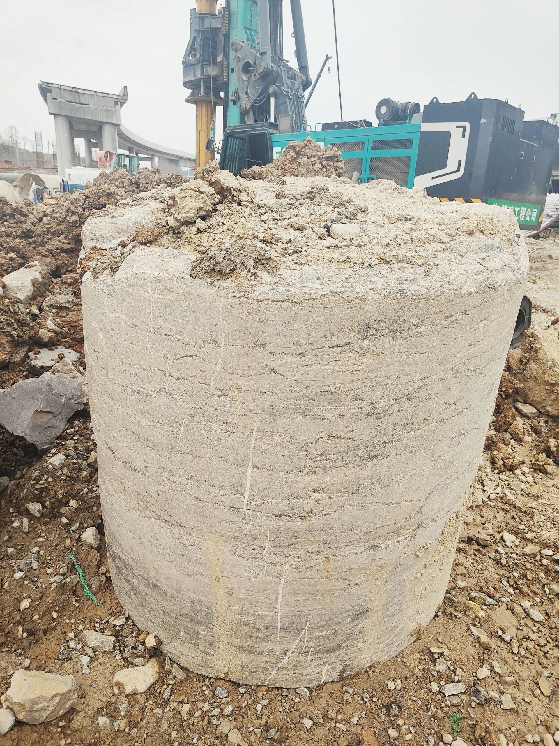 “亮剑”赤峰绕城改扩建项目，不朽情缘-官方网站智能增程式电动旋挖钻机高效入岩受好评